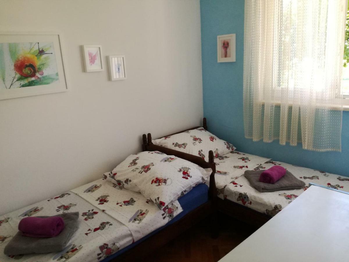 Apartment Ileana Трогир Екстериор снимка