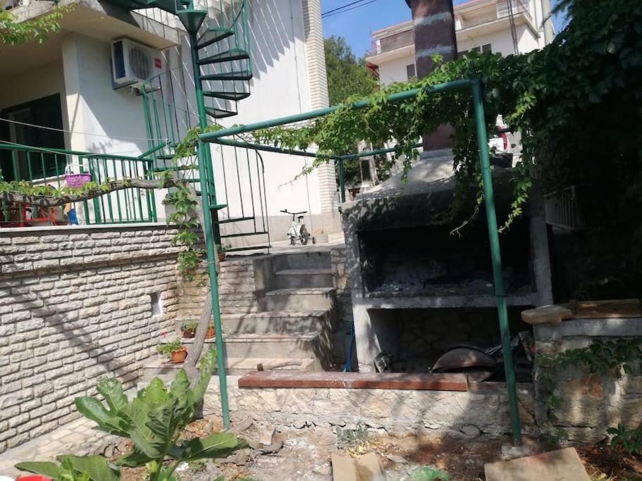 Apartment Ileana Трогир Екстериор снимка